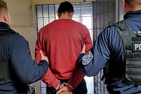 Nerwowe zachowanie za kierownicą tym razem zaprowadziło mężczyznę za kratki-28697