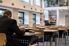 Zmiany w przepisach o wynagrodzeniach. Zapłacą za gotowość do pracy-28752