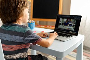 Popularni influencerzy mogą mieć kłopoty. Treści dla dzieci budzą kontrowersje-28847