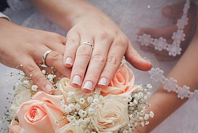 40 tys. zł za ślub i dziecko. PiS chce zachęcać do małżeństw i rodzicielstwa-28999