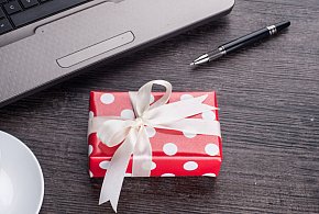 Świąteczna paczka może stać się problemem. Skarbówka patrzy z ukrycia-29038