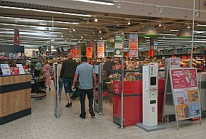 Pracownicy popularnej sieci mają dość. W południe zatrzymają pracę-29174