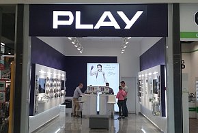 Potężna kara dla Play. Sieć ma zwrócić klientom pobrane środki-29182