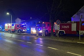 Bezdomni rozpalili, strażacy ugasili. Akcja w pustostanie-29295