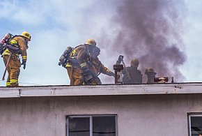 Dramatyczny pożar w Morgach. Właściciel próbował ratować dom-29545