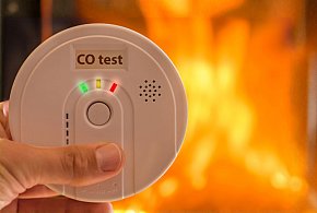 Czujka uratowała rodzinę, ranny mężczyzna trafił do szpitala-29542