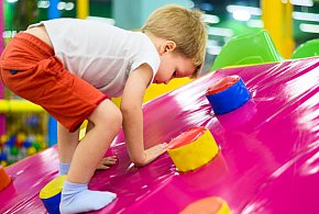 Zostawiasz dziecko w sali zabaw? Urząd wykrył poważne uchybienia-29610