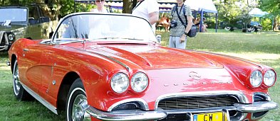 Zlot Oldtimerów w Pałacu Poledno-164362