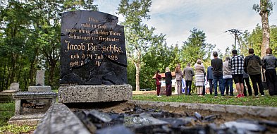 Cmentarz mennonitów w Przechówku odzyskał dawny blask. Uroczyste zakończenie prac -28237
