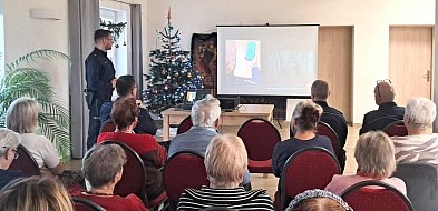 Policja ostrzega i uczy seniorów-29250