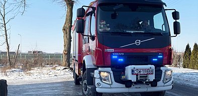 Czujka i instynkt uratowały im życie. Dwie osoby trafiły do szpitala-29614