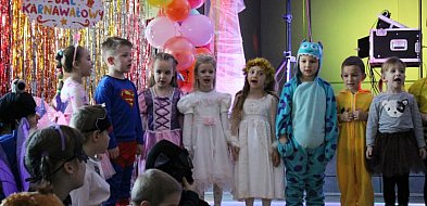 Pokolenia połączone zabawą. Wyjątkowy bal przedszkolaków z „Bajki"