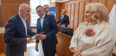 Wielkie inwestycje w edukację, kulturę i bezpieczeństwo. Marszałek dzieli fundusze