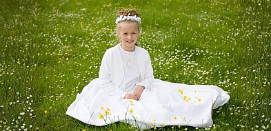 Pierwsza Komunia 2026. Ile wypada włożyć do koperty?