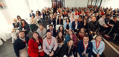Prestiżowe wyróżnienie dla ZSP w Świeciu. Najlepsi w programie #KOMÓRKOMANIA