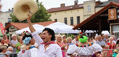 Kultury świata na wyciągnięcie ręki! Przed nami Lato z Folklorem w Świeciu