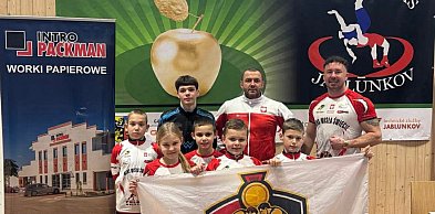 Wielki sukces zapaśników ze Świecia w Czechach! Trzy medale na prestiżowym turniej