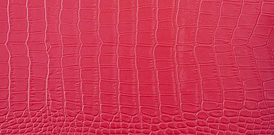 Portfele czerwone – elegancki detal, który przyciąga spojrzenia i podkreśla