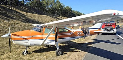 Awaryjne lądowanie na autostradzie A1 w Nowych Marzach