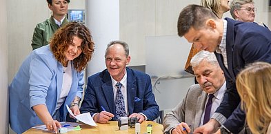 155 milionów na rozwój kujawsko-pomorskiej wsi. Pierwsze umowy już podpisane!