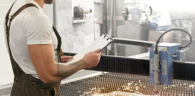 Cięcie blachy - laser, plazma czy woda? Jak dobrać właściwą technologię