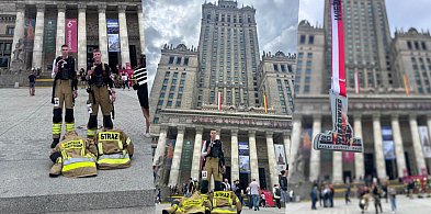 Nasi strażacy na szczycie Pałacu Kultury. Hołd dla ofiar WTC-28234