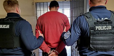 Nerwowe zachowanie za kierownicą tym razem zaprowadziło mężczyznę za kratki-28697