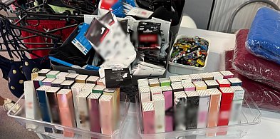 Uwaga na podróbki z wakacji! KAS konfiskuje towar-28742