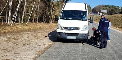 O krok od urwania koła na autostradzie