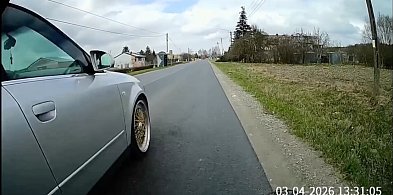 Wyprzedzał rowerzystę na milimetry NAGRANIE