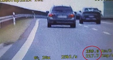 Pośpiech słono kosztował 21-latka. Młody kierowca zgarnął 15 punktów-28566