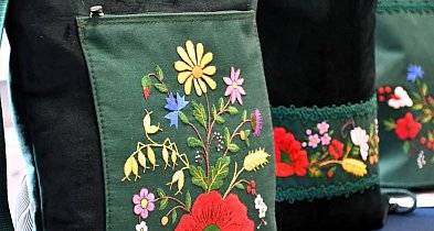 Igła i nitka w dłoniach mistrzów. Rusza konkurs na haft kociewski