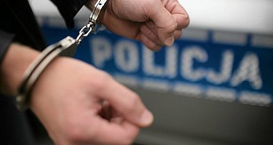 Syn ukradł tożsamość matki i oszukał dziesiątki osób.