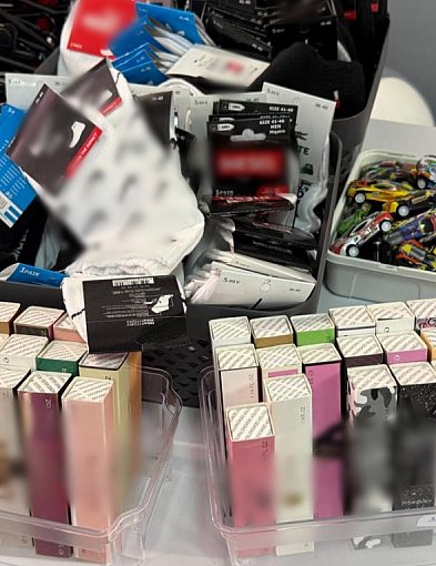 Uwaga na podróbki z wakacji! KAS konfiskuje towar-28742