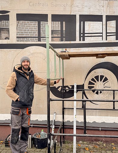 Michał Kaźmierski tworzy sztukę, a znajduje przyjaciół-28766