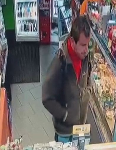 Rozpoznajesz go? Wykorzystał cudzą kartę...-28775