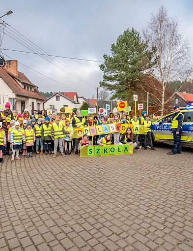 SP w Wierzchach w akcji „Odblaskowa Szkoła” 2025 FILM-28850