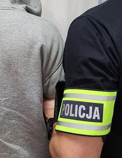 Marihuana, kryształ i 2C-B. Policyjny nalot