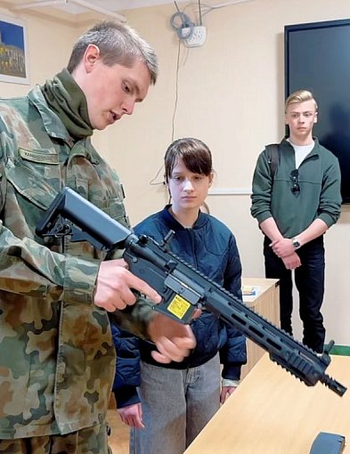 Szukasz szkoły, która rozwinie Twoje skrzydła? Rusza nabór do Akademickiego LO