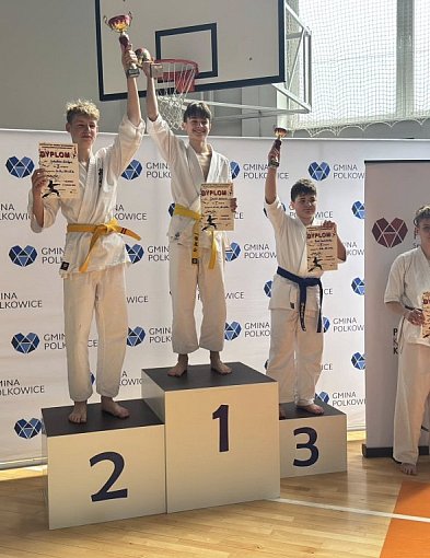 Mocne uderzenie karateków! Julia Pietras i Stanisław Rusin ze srebrem