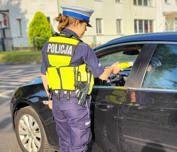 Pijany kierowca zatrzymany dzięki szybkiej reakcji świadków-28250