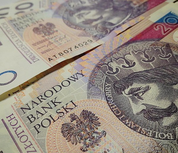 ZUS przeliczy świadczenia. Tyle więcej wpłynie na konta emerytów-28611