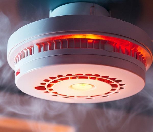 Rewolucja w przepisach pożarowych. Nowe obowiązki dla właścicieli domów i firm-28696