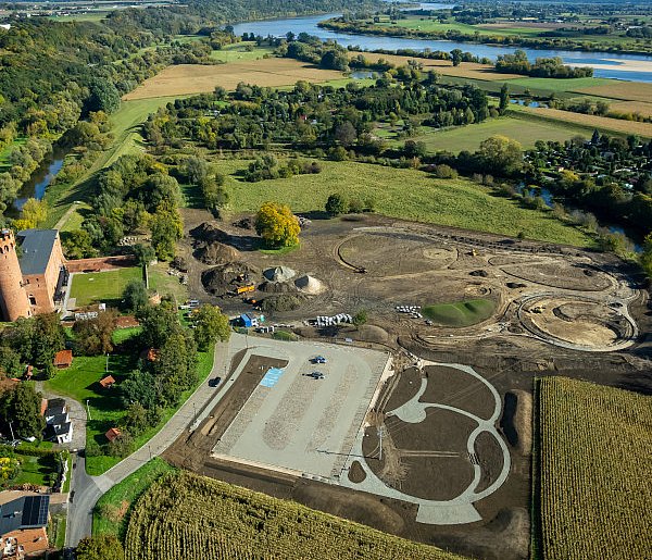 W Świeciu powstaje nowa strefa relaksu z tarasami widokowymi i placem zabaw-28790