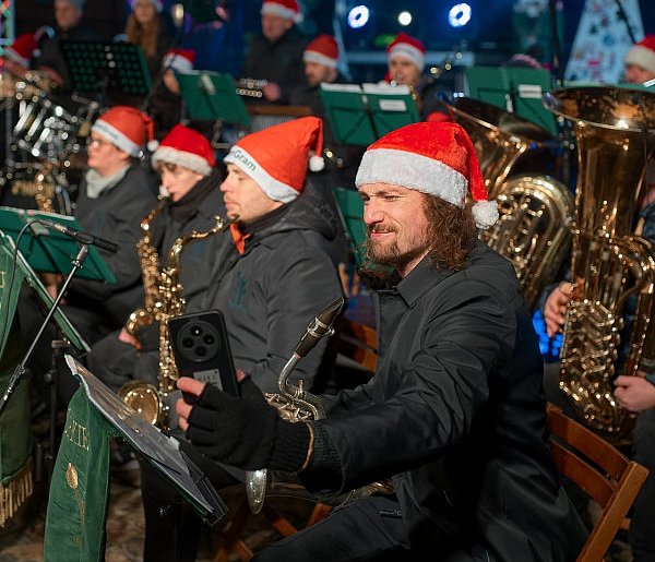 Magia Mikołajek w Warlubiu. Zapraszamy na koncert "Świąteczne Melodie"-29088