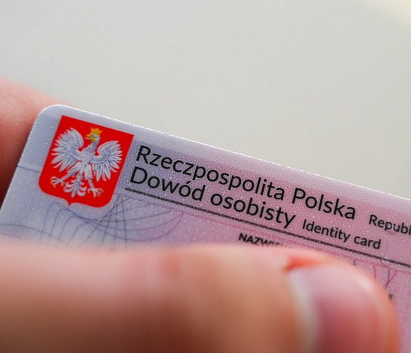 Nie musisz już biec do fotografa. Zdjęcie do dokumentów zrobisz w domu-29276