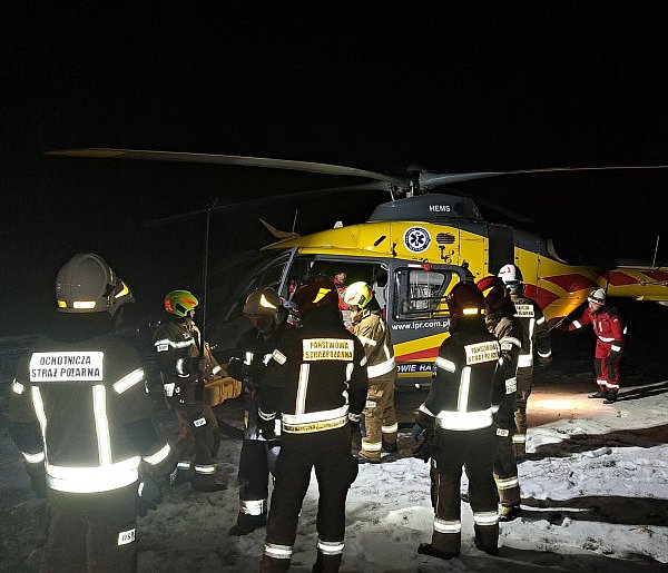 Poważny wypadek w Grabówku. Lądował helikopter-29530