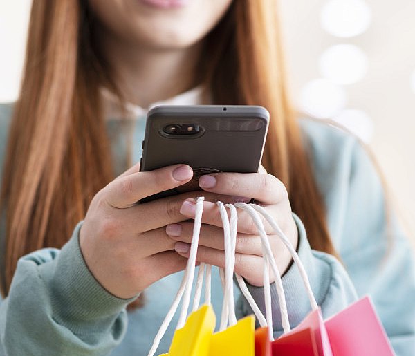 Zalando i Temu podpadły urzędowi. Klienci byli wprowadzani w błąd-29573