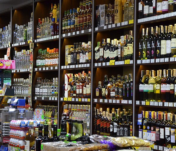 To codzienność wielu Polaków. Nowe dane o alkoholu niepokoją-29588