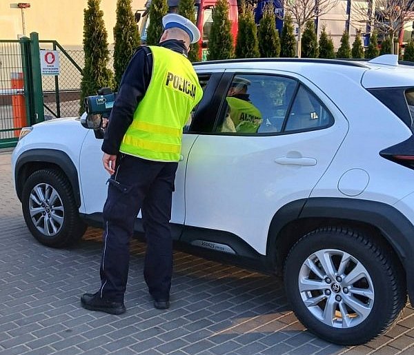 Niektórzy kierowcy za nic mają wyroki sądów